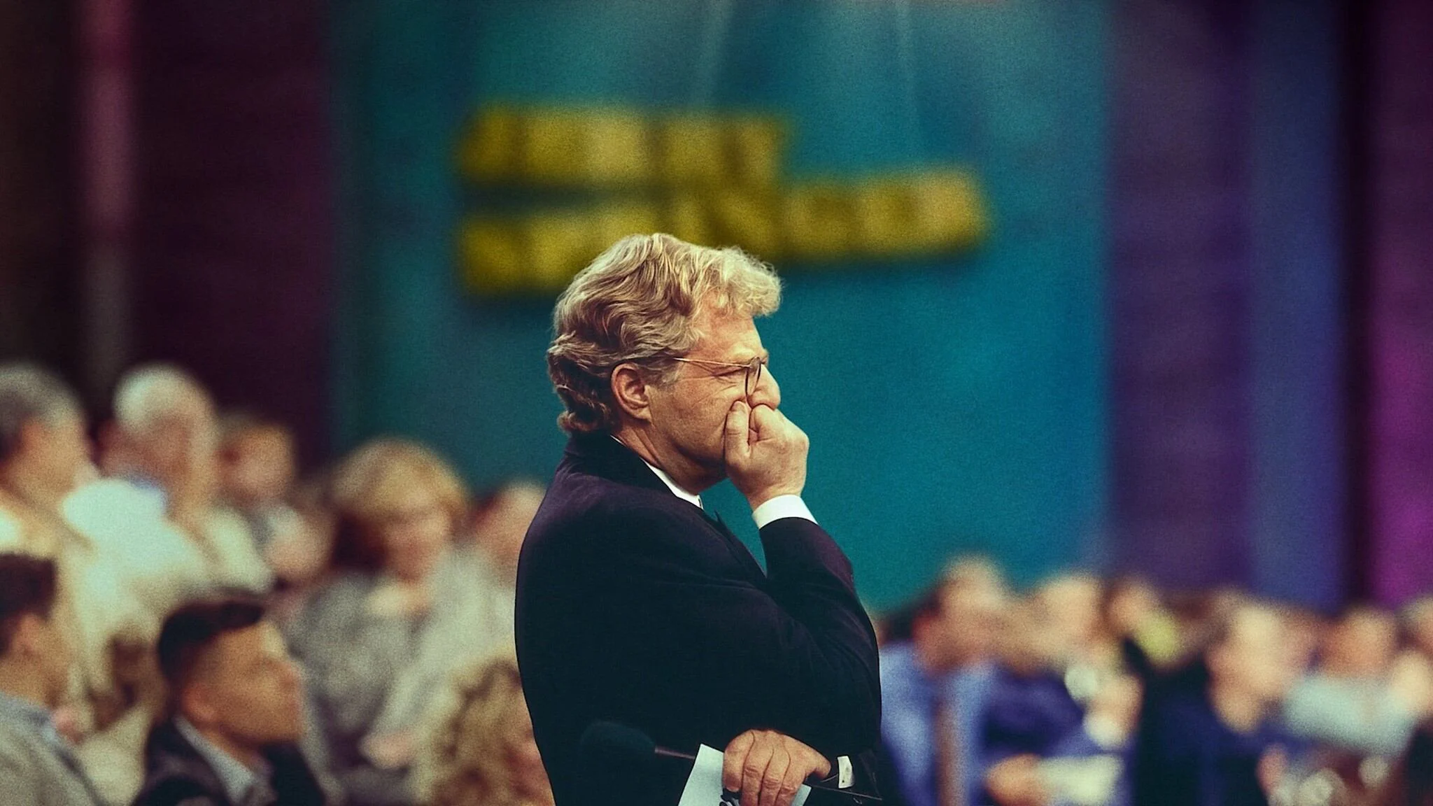 Jerry Springer: Đấm đá, camera, diễn Jerry Springer: Đấm đá, camera, diễn